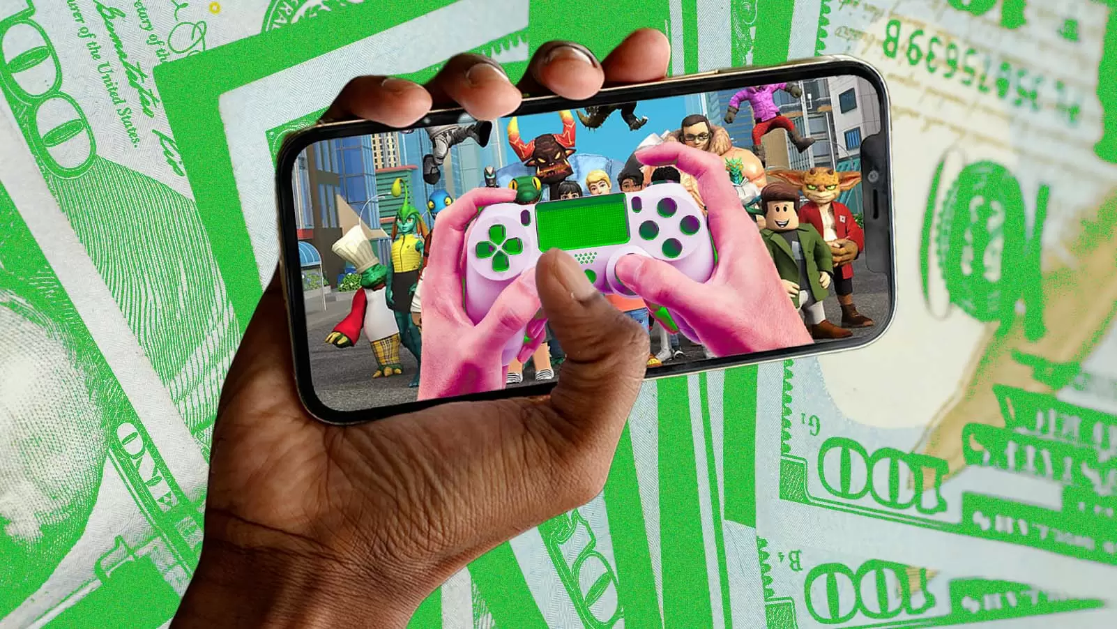 Mão segurando um celular com a tela no Roblox