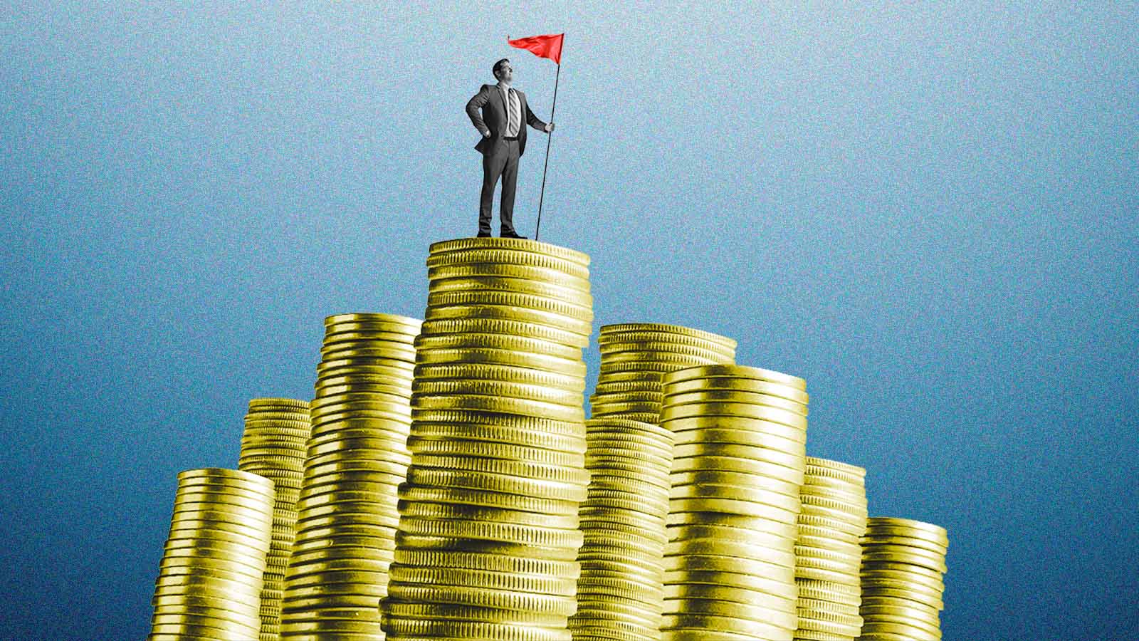Montanha de moedas com um homem no topo, representando a conquista de dinheiro