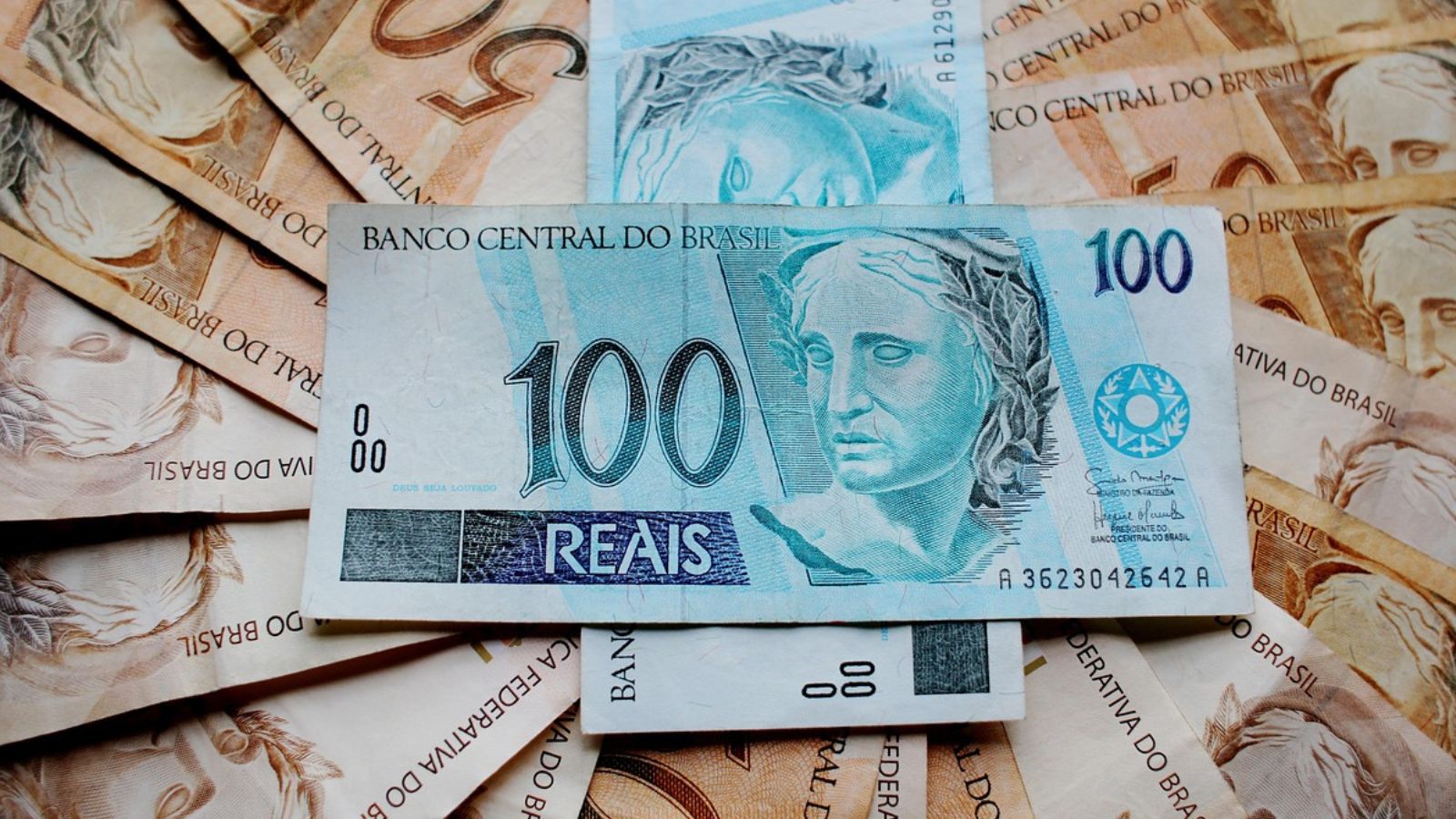 Dinheiro real brasileiro