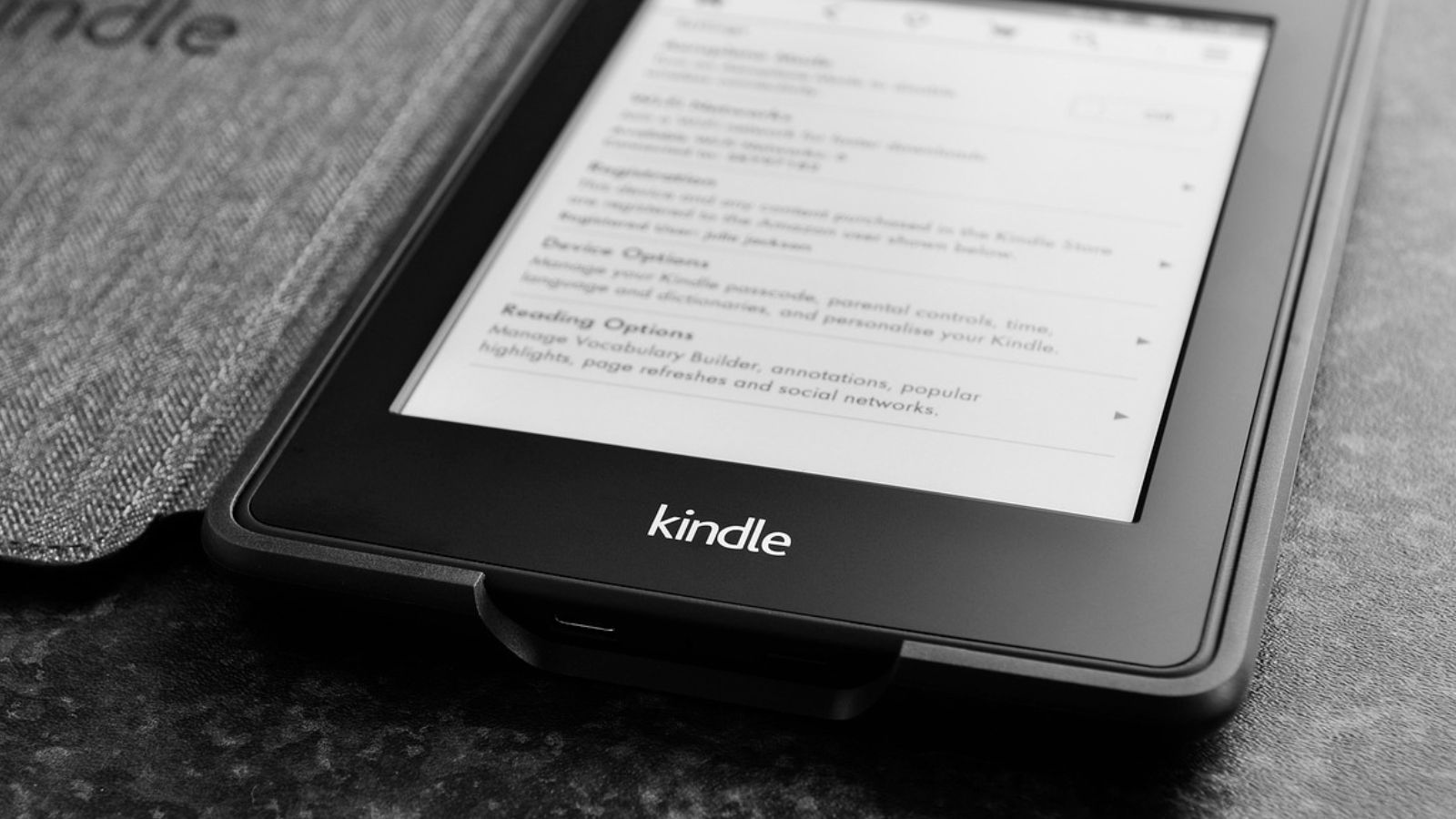 Kindle em foto preto e branco