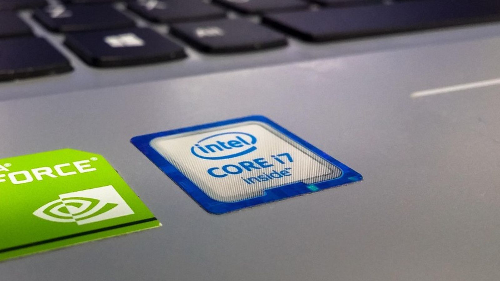 Símbolo da Intel em notebook