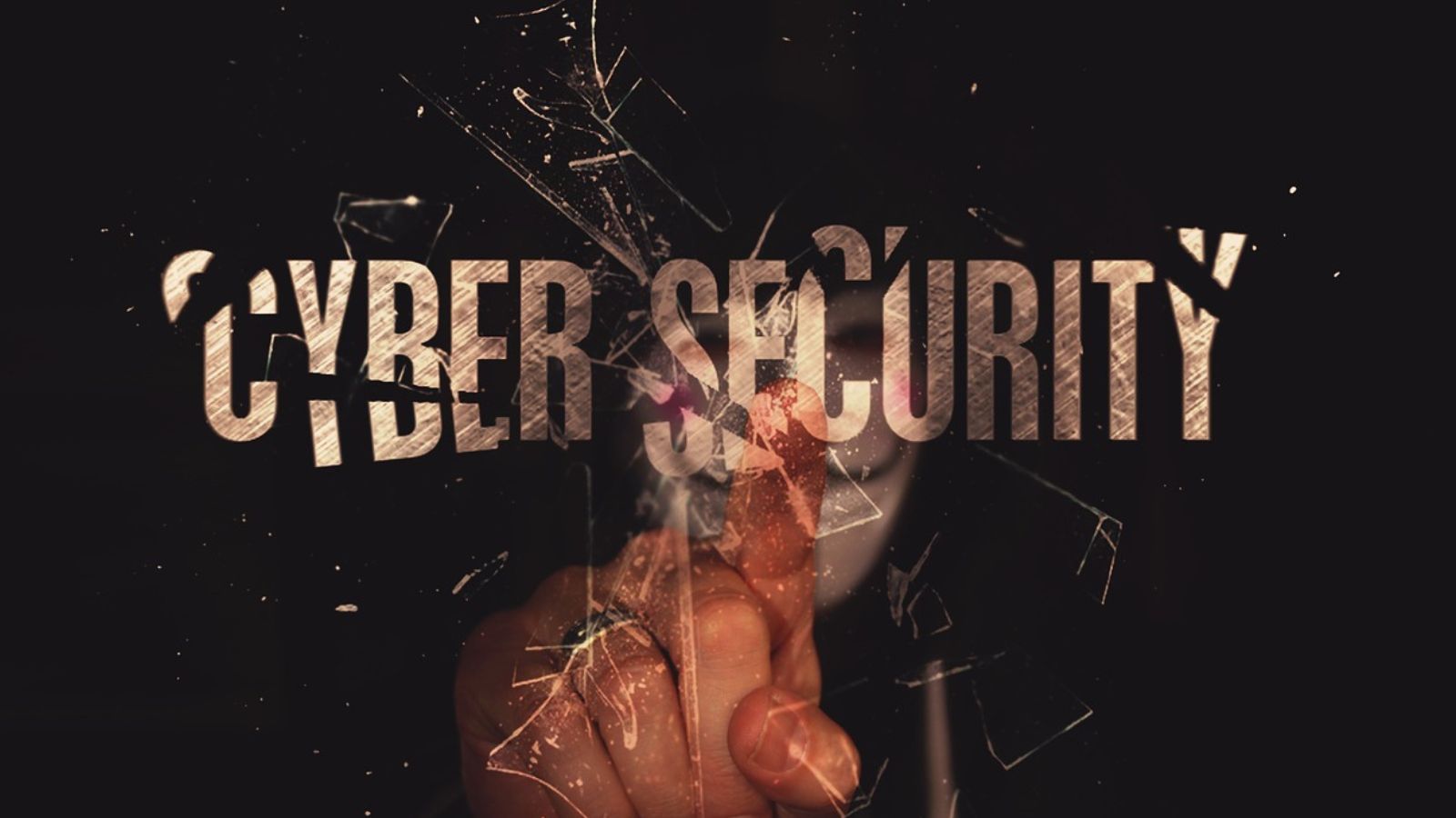 Cyber Segurança com tela quebrada e rosto com máscara atrás