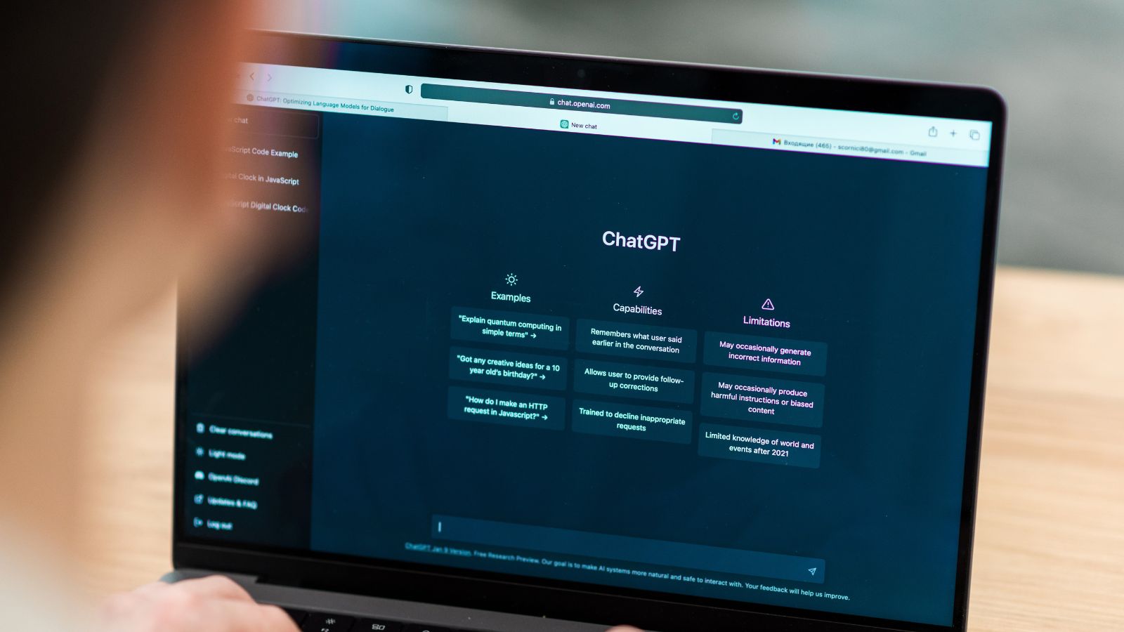 Pessoa usando ChatGPT